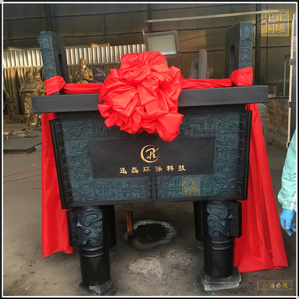 企業(yè)銅鼎鑄造加工廠.jpg 企業(yè)銅鼎鑄造加工廠.jpg